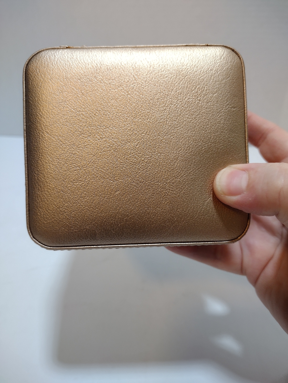 Kendra Scott Jewelry Travel Case - Picture 9 of 10